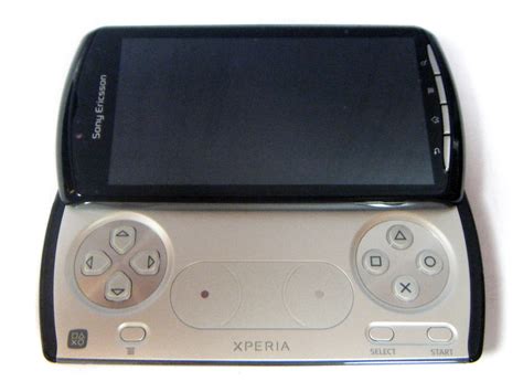 File:Sony Ericsson Xperia Play open.jpg - Wikimedia Commons