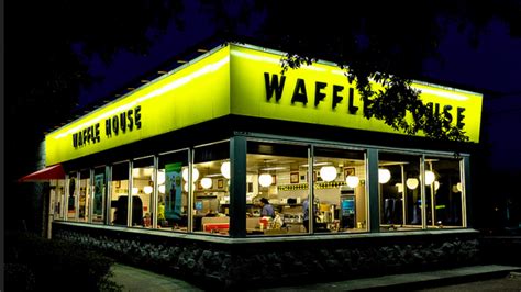 Waffle House Customer Strips Naked and Breaks Woman's Nose - Eater