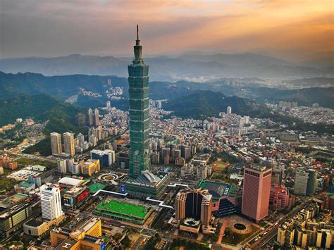 Taipei 101, Taipei, Taiwan by Huang Siao-Sih - Desktop Wallpaper