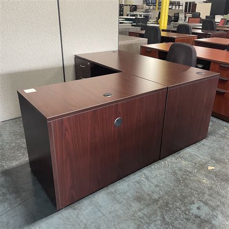 New Lorell Mahogany L Desks $1,250