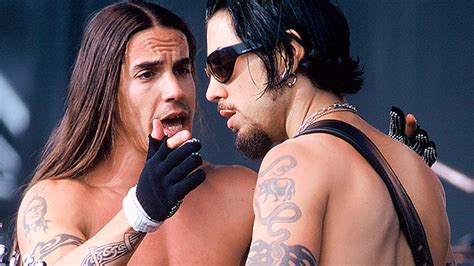 Dave Navarro Reveals What 'Really Pissed Me Off' About How RHCP Treated ...