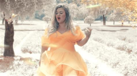 Hear Kelly Clarkson's Stunning New Songs "Love So Soft" & "Move You"