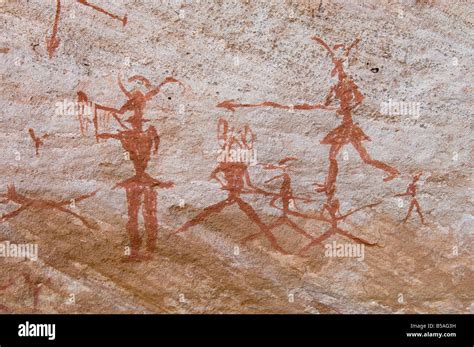 Prehistoric rock paintings, Akakus, Sahara desert, Fezzan, Libya Stock ...