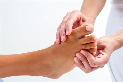 5 Ways to Manage Toe Arthritis: Dr. Maurice W. Aiken, DPM: Podiatry