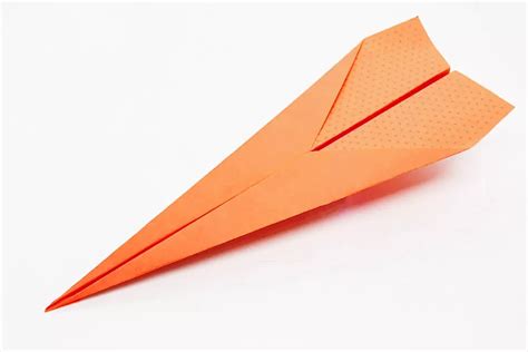 Basic Dart Paper Airplane Tutorial - Step by Step | Paper airplanes, Paper, Basic