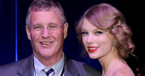 Taylor Swift's dad fights off burglar in Florida penthouse