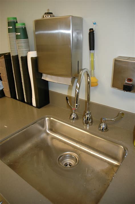 Modern kitchen sink, Microsoft, Issaquah, Washington, USA | Flickr
