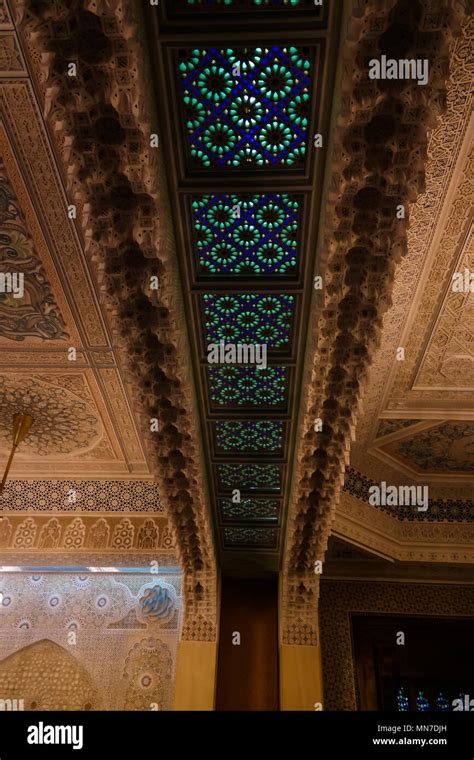 Kuwait Grand Mosque interior - 07-01-2015 Kuwait-city, Kuwait Stock Photo - Alamy