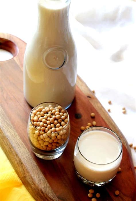 Urban Platter Unsweetened Soya Milk Glass Bottle, Litre Vegan Dairy-Free Alternative Protein ...