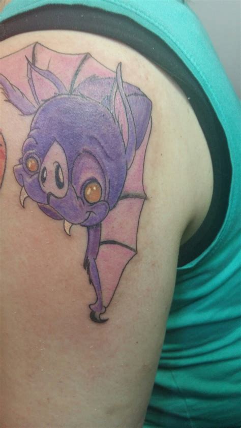 New skool bat tattoo | Bat tattoo, Animal tattoo, Tattoos