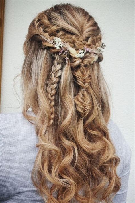 25 Fishtail Braid Hairstyles: Effortlessly Stylish Looks to Try | Lookosm