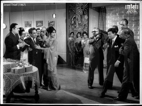 Jewel Thief Movie Dev Anand / Jewel thief is a 1967 hindi spy thriller ...