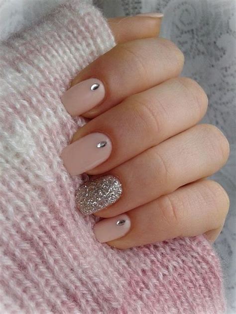 22 Beige Nail Designs to Try This Season - Pretty Designs