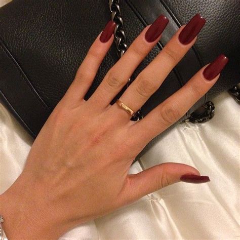 Pin by Claudia Guisao on Stilleto nails | Red acrylic nails, Nails, Burgundy nails