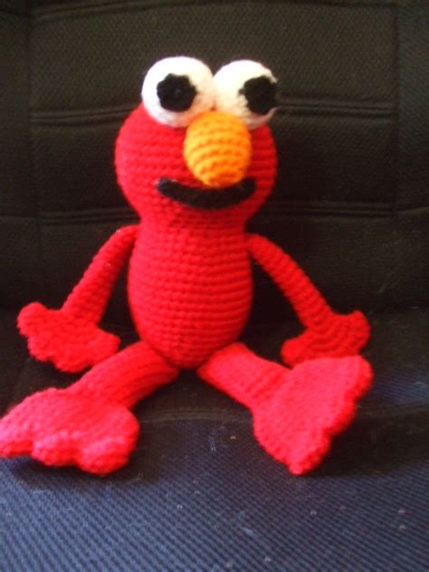 2000 Free Amigurumi Patterns: Elmo crochet pattern