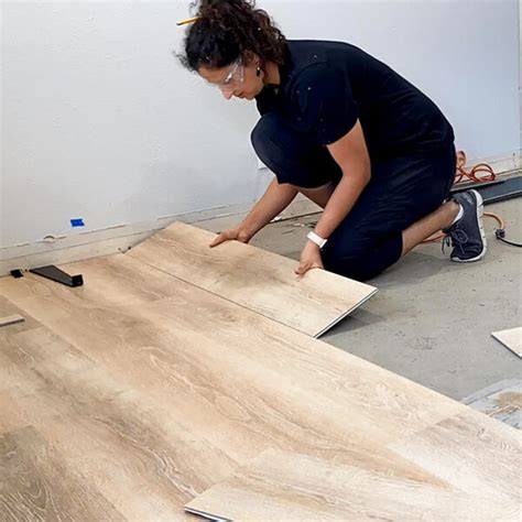 Installing Vinyl Plank Flooring For Beginners - Anika's DIY Life