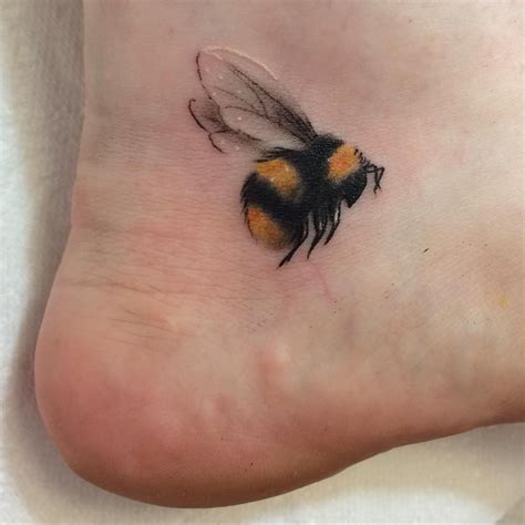 45++ Stunning Honey bee tattoo designs ideas in 2021