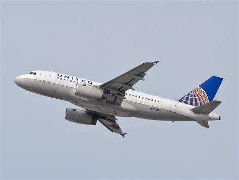 United Airlines - N803UA | Departing to Denver as United 317… | Flickr