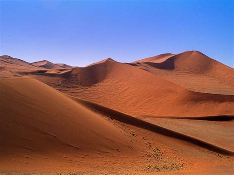 Namibia Desert, Travel Wallpaper, Sand Art, Wallpaper Backgrounds, Wallpapers, Foothills ...