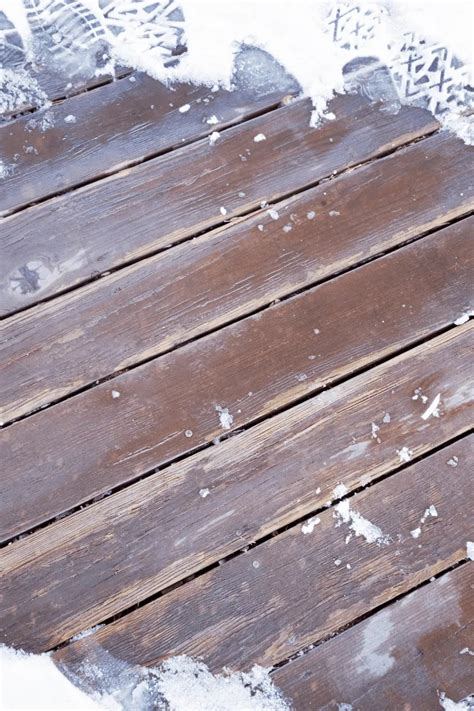 Which Composite Decking is Best for Cold Climates and Why? – Decks By E3