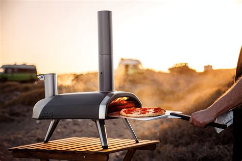 Ooni Fyra Wood Pellet-fired Outdoor Pizza Oven UU-P0AD00Friendly Fires