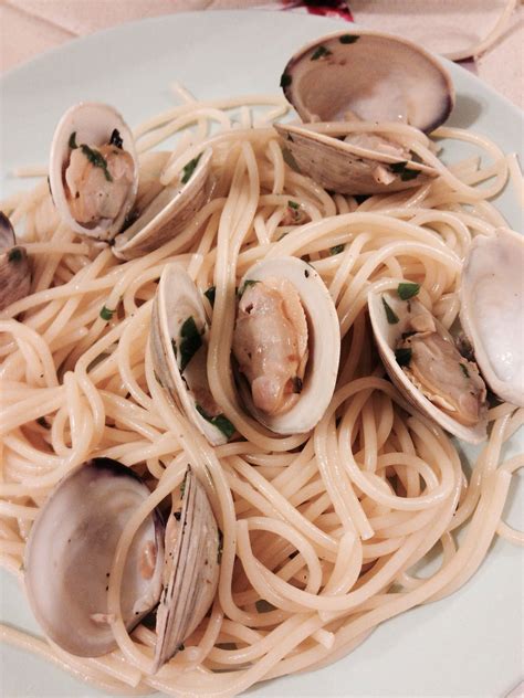 Garlic Clam's with pasta!!! Soooo yummy!!! I tweaked a Martha recipe that caught my eye in her ...