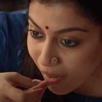 Thamarakili Paadunnu Lyrics | Malayalam Movie Moonnam Pakkam | Jayaram, Thilakan