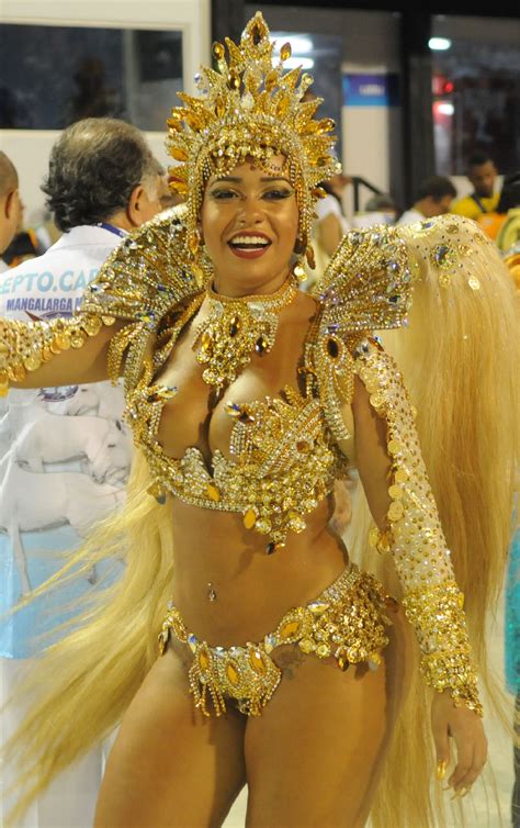 Rainha do Carnaval, Rio de Janeiro, samba Carnaval Carnival Fashion, Carnival Girl, Carnival ...