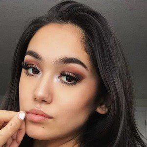 Sahar Dahi (TikTok Star) - Age, Birthday, Bio, Facts, Family, Net Worth ...