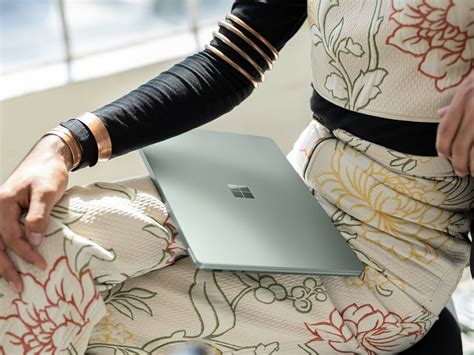 Microsoft Surface Laptop 5 has Thunderbolt 4 ports and up to 18 hours of battery life » Gadget Flow