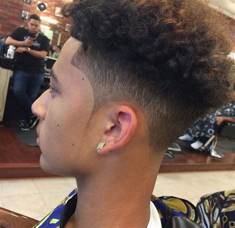 Curly Hair Men: 10 Stylish and Trendy Haircuts