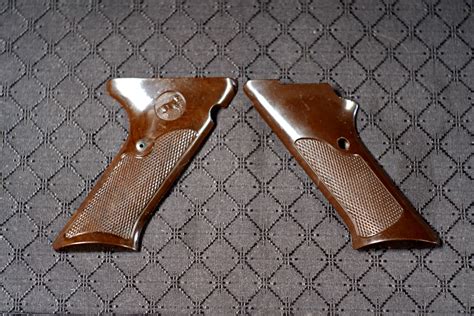 FS: Colt Woodsman Brown Plastic Grips