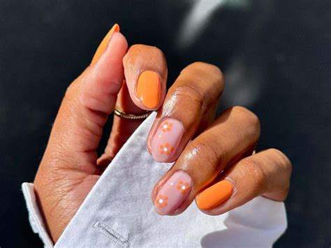 Pastel Orange Nails