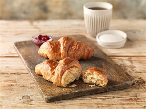 8 Croissants With Butter – St Pierre USA Product