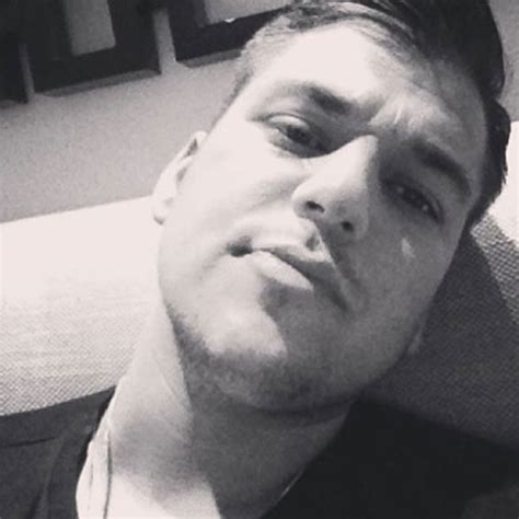 Rob Kardashian Shares New Slim Selfie on Instagram—See the Pic! - E! Online