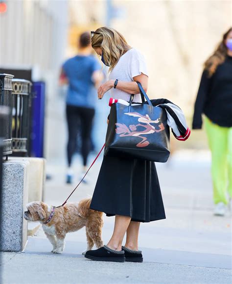 Kelly Ripa - Seen with her dog in New York-06 | GotCeleb