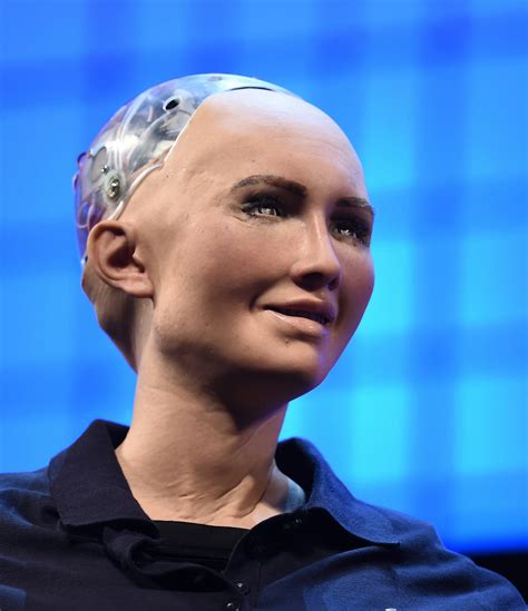 Humanoid Robot Sophia Crowdfunds A.I. Global Brain to Make Her Smarter