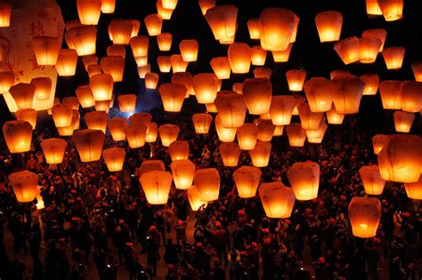 Online Travelers Guide: Lantern Festivals of Taiwan