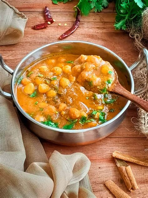 Authentic Chana Masala Recipe (Indian Chickpea Curry) - Go Healthy Ever After