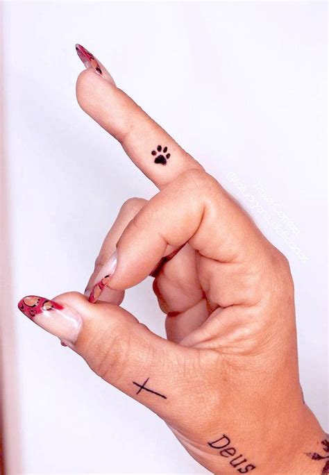 Share 77+ simple tattoo on finger - in.coedo.com.vn