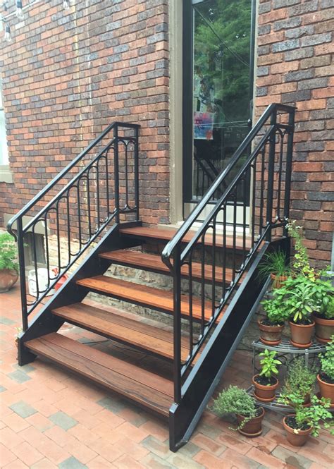 Exterior Stair Railing Ideas: Enhancing Your Home's Safety and Style – Artourney