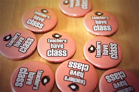 Kool badges - 25mm Button Badges - Teachers Have Class Button Badges | Button badge, Teacher ...