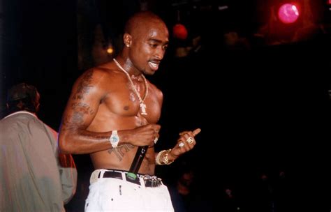 Tupac springs back to life at Coachella - nj.com