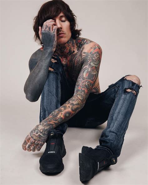 1952 best Oliver Sykes. images on Pinterest