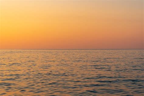 Premium Photo | Purple sunset over the black sea batumi beach georgia