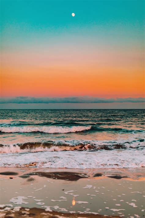 Stunning Sunset Aesthetic Wallpaper For Your Phone!