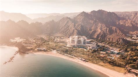 7 Reasons to Visit Oman Beaches | Marriott Bonvoy Traveler