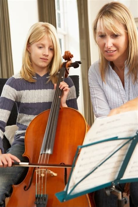 Cello Lesson - Music Lessons in Lexington | Maestro Musicians Academy