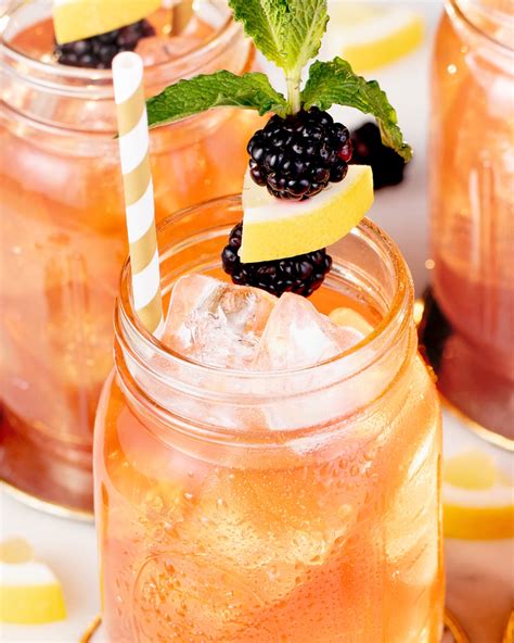 Blackberry Whisky Lemonade Whisky Cocktail Recipe | Crown Royal | Apple drinks recipes, Apple ...