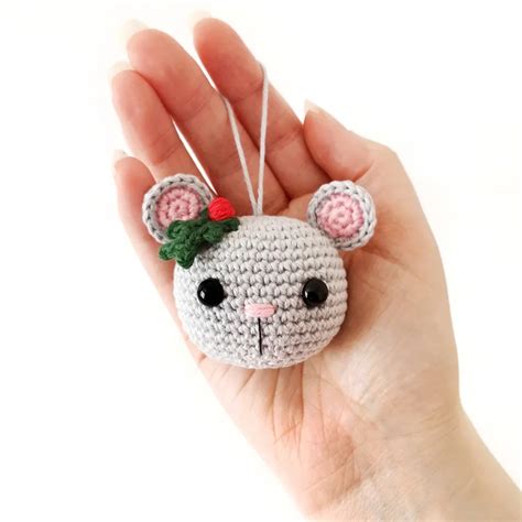 Crochet Mouse Ornament Pattern (Free!)